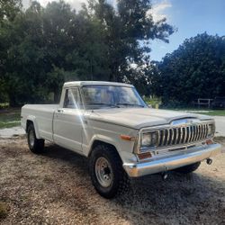 1984 Jeep J-10 Pickup