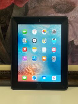 Apple iPad 2nd Gen Black A1395 16GB Tablet 9..7” iOS 9.3.5 w/ Case and Charger - $25