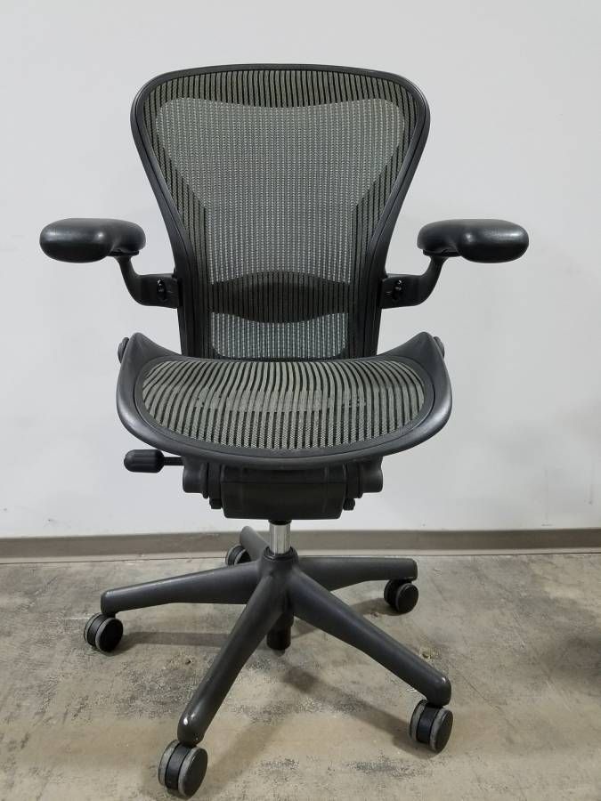 Herman Miller Aeron office chair - Excellent Condition!