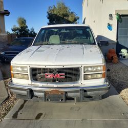 1992 Chevy Suburban Se Vende Partes Solamente Del Body 