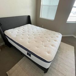 QUEEN Winbed Luxury Firm Mattress - Like New !