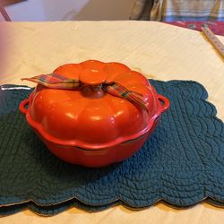 Cast Iron Pumpkin Dutch Oven 