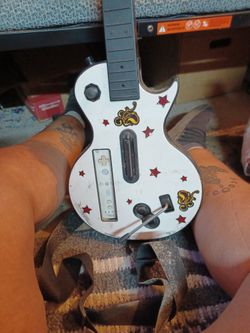 Guitar Hero Guitars For Ps2 Wii And Ps3