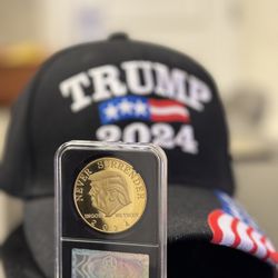 Trump 2024 Never Surrender In God We Trust Coin Golden Color 