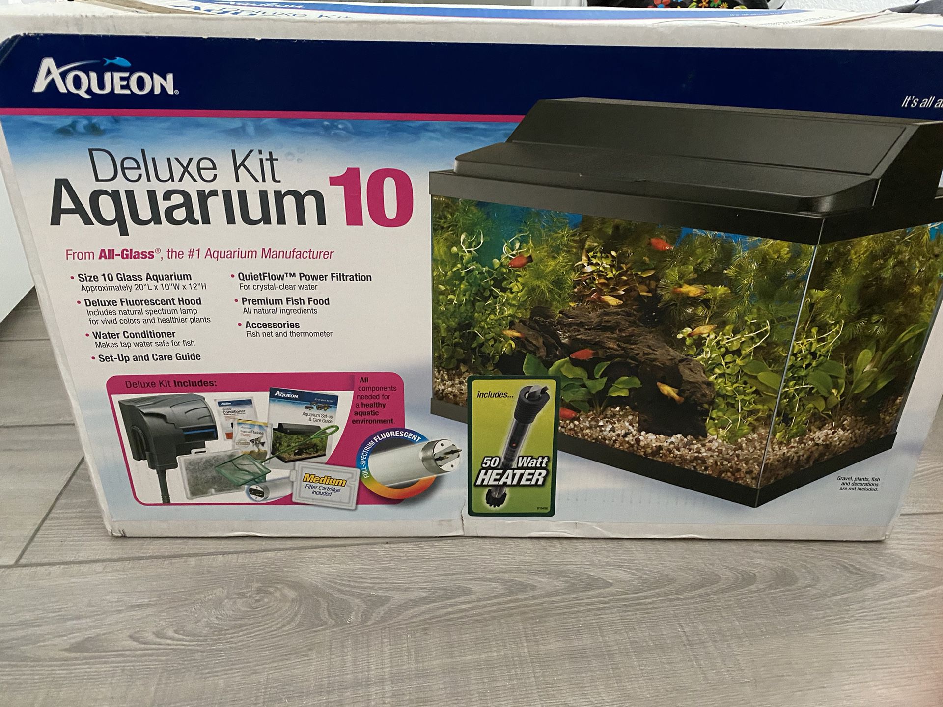 10 Gallon Aquarium With $100 Worth Accesorios 