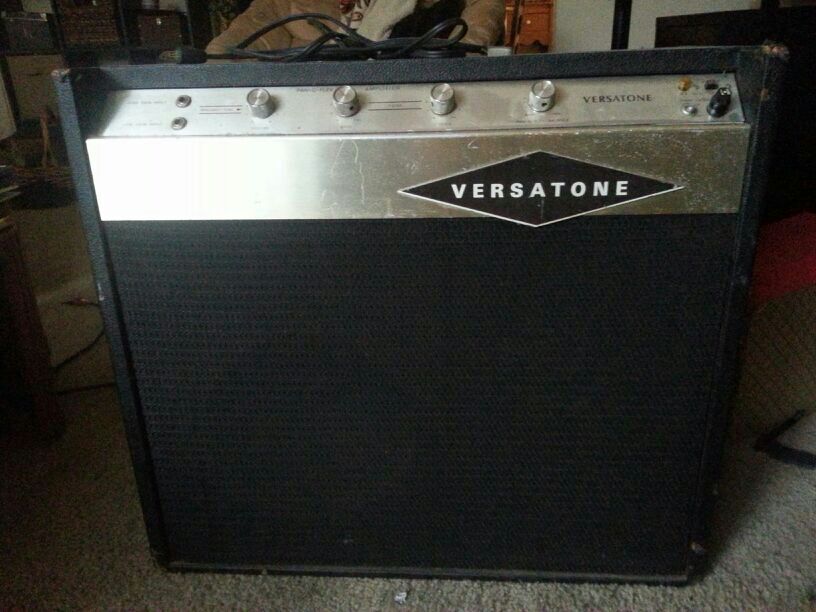 Versatone Pan-o-flex bass amplifier