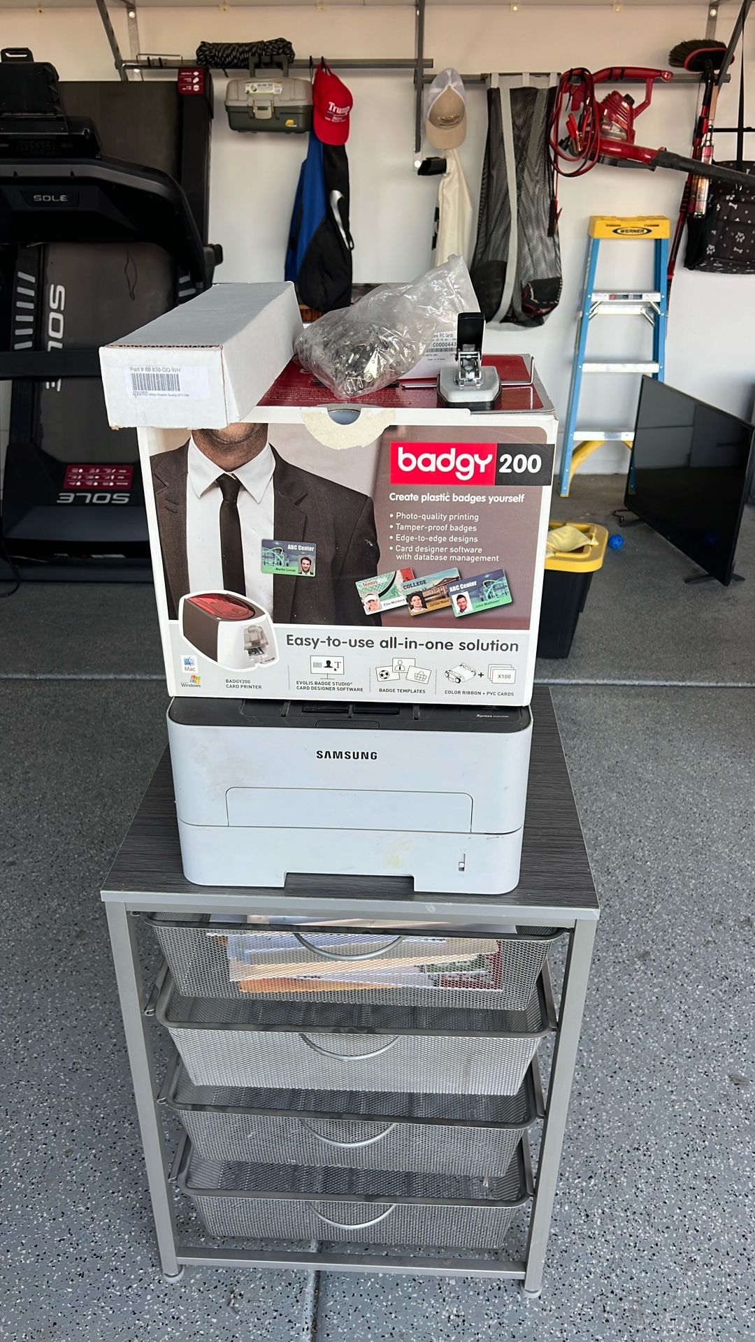 Badgy 200 To Make IDs Printer And Drawer
