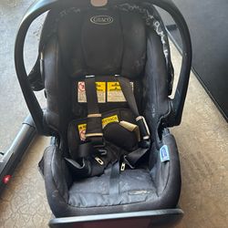Graco Snug ride Snug fit 35 Lx Car seat