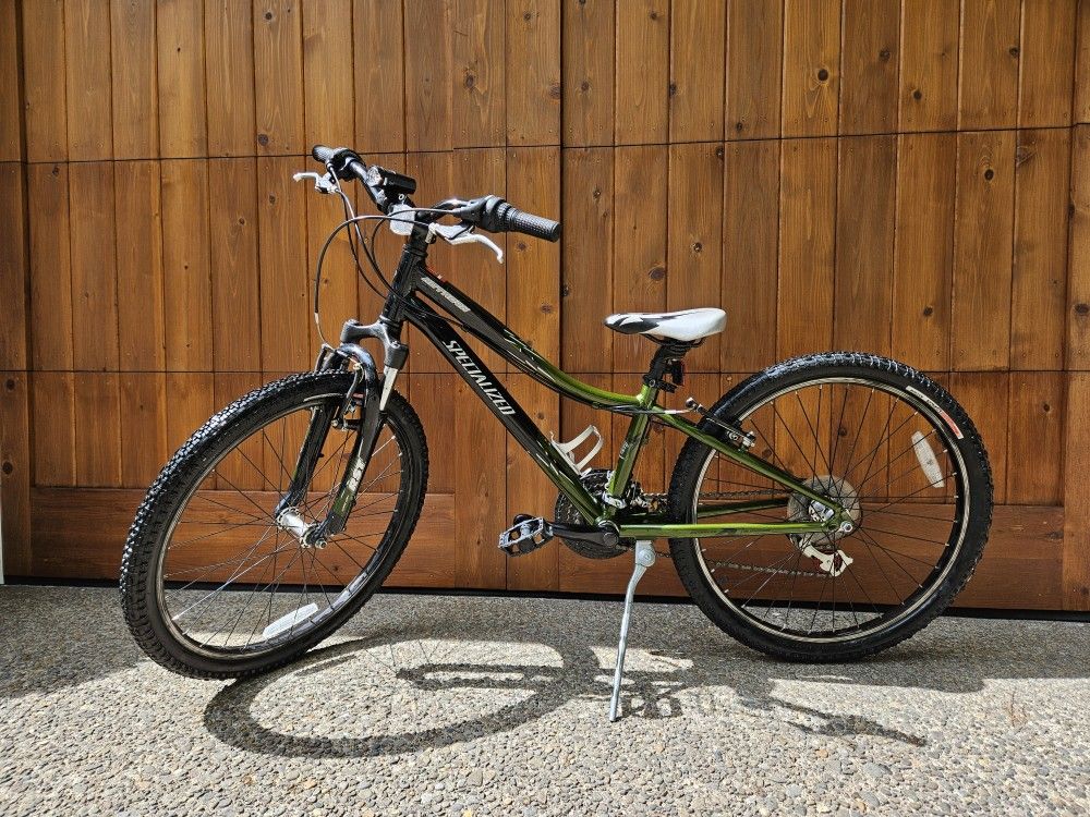 Specialized Hotrock 20" Kids Mountain Bike