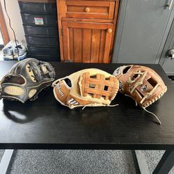 Read Description-Rawings & Wilson A2000 Baseball/Softball Gloves 11.5/12