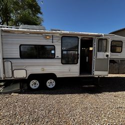 1997 Thor comfort 24’ fifth wheel
