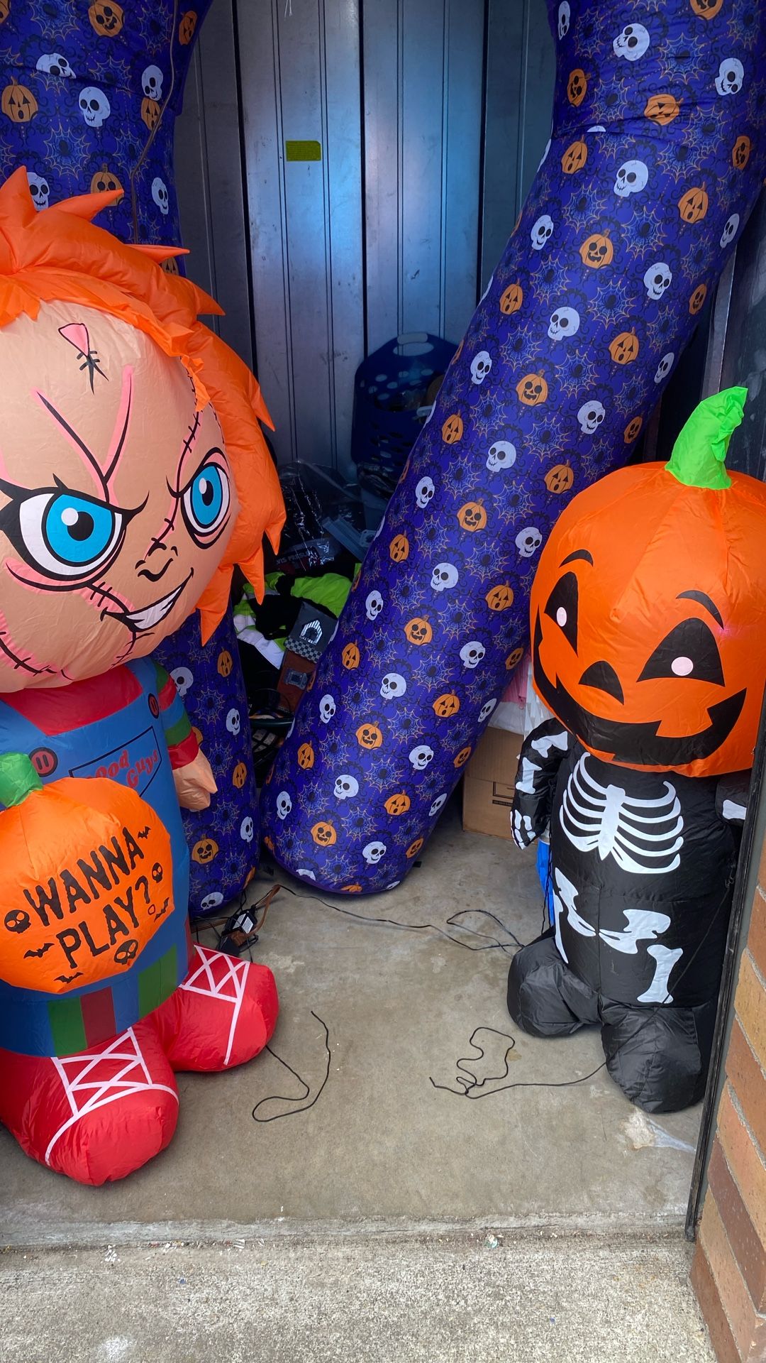 3 Halloween decorations Chuckle , Pumpkin He’d And More Inflatable