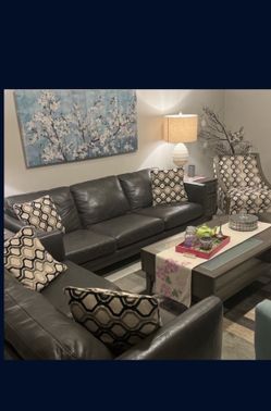 Italian Leather Living Room Set 