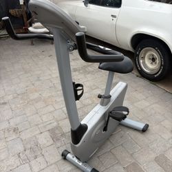 Exercise bicycle everything works