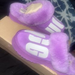 woman’s ugg slippers 