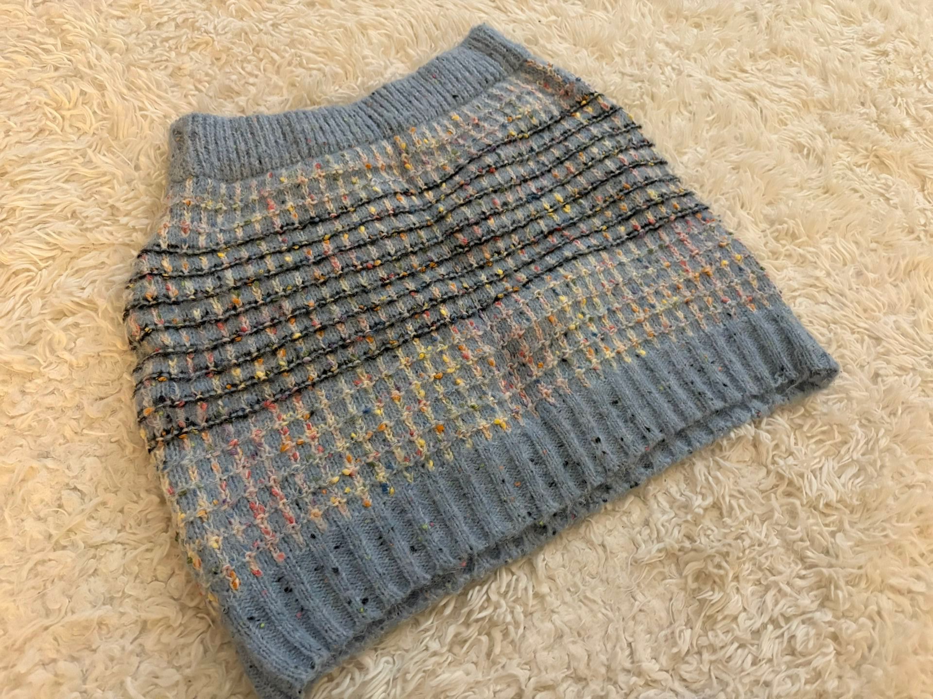 Medium knit skirt