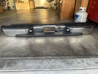 Selling My Brand New 2006 Chevy Rear Bumper $150