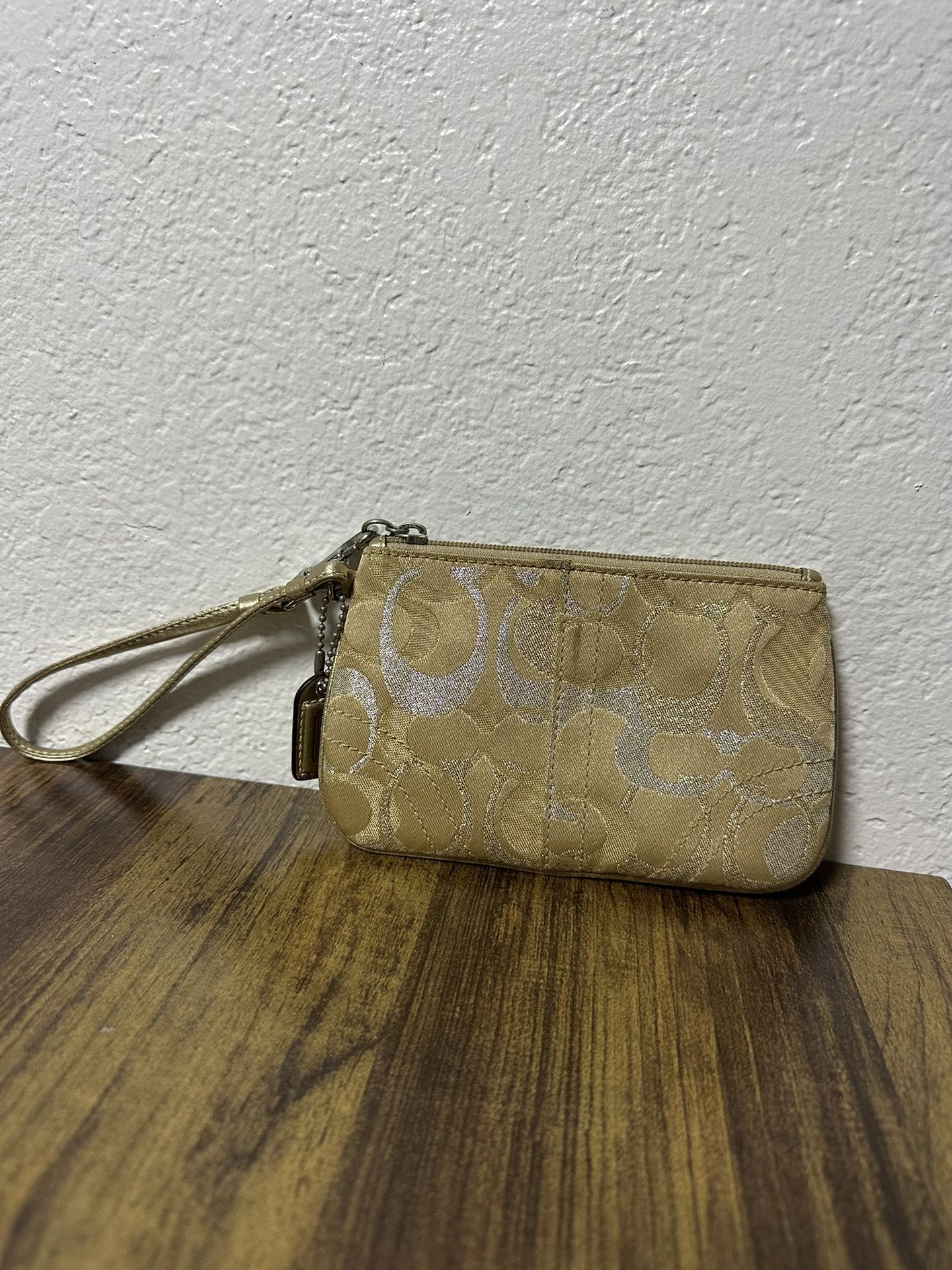 VINTAGE COACH WRISLET