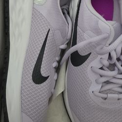 Brand new. Nike 6.5m. 8w