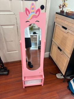 Bonito mueble para niña