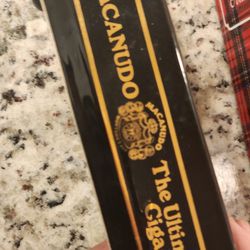 Macanudo Ultimate Cigar Ashtray Vintage