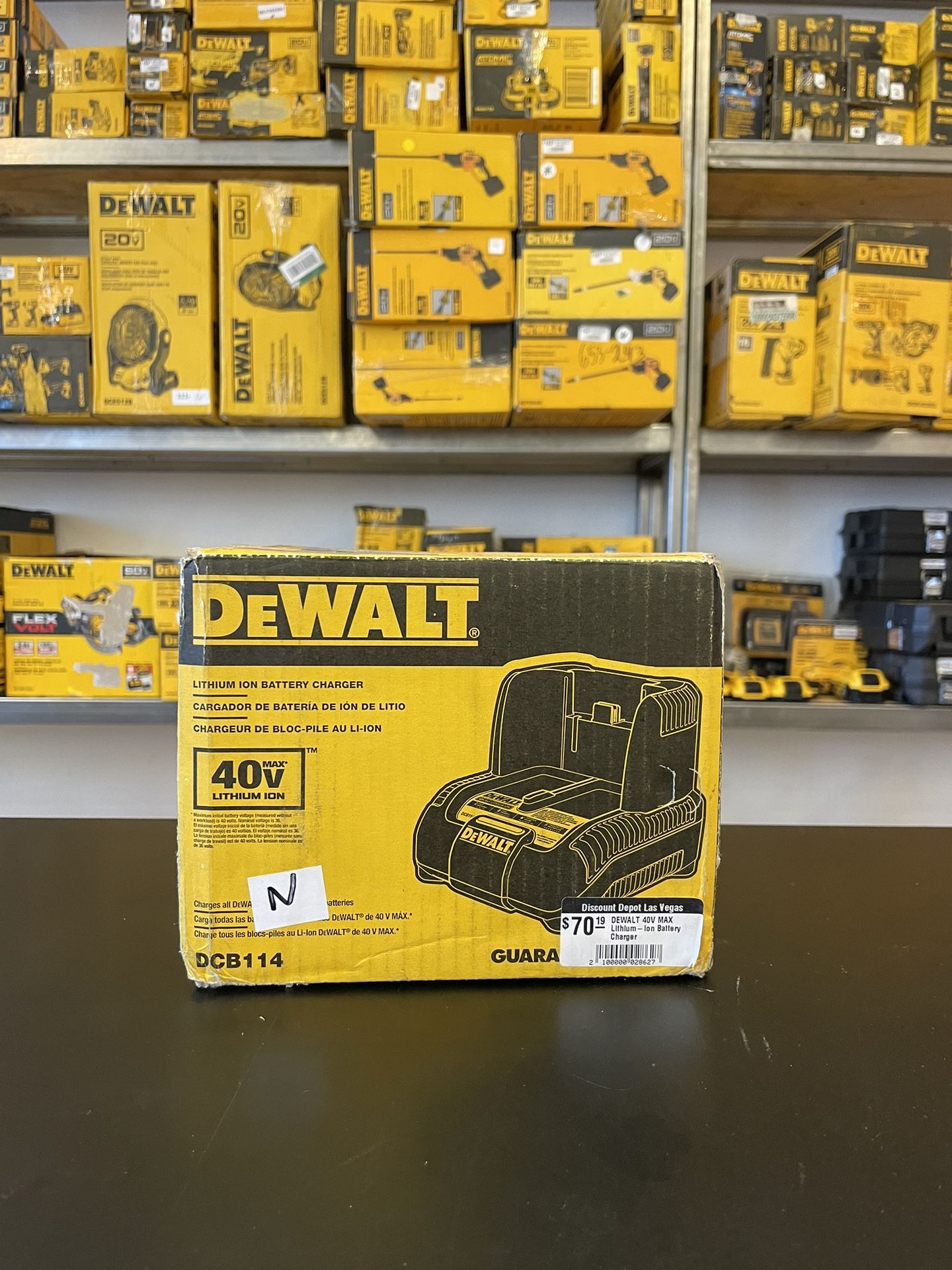 DEWALT 40V MAX Lithium-Ion Battery Charger DCB114