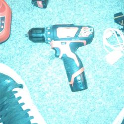 Milwaukee 2407-20 M12 12V 3/8" Drill/Driver With Battery 