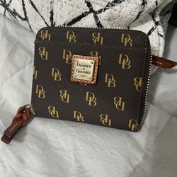 Dooney & Bourke - Gretta Zip Around Wallet 