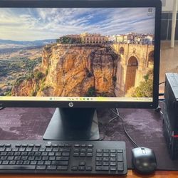 Lenovo ThinkCentre M700 Mini PC Core i5-6500T 2.50Ghz 8GB 256GB SSD Windows 11 PRO