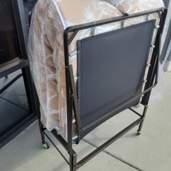 Rollaway Bed. 30"