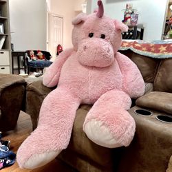 GIANT Stuffed Unicorn… ❤️🦄❤️