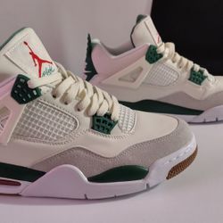 Jordan 4 Pine Green 