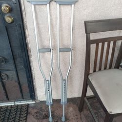Crutches 