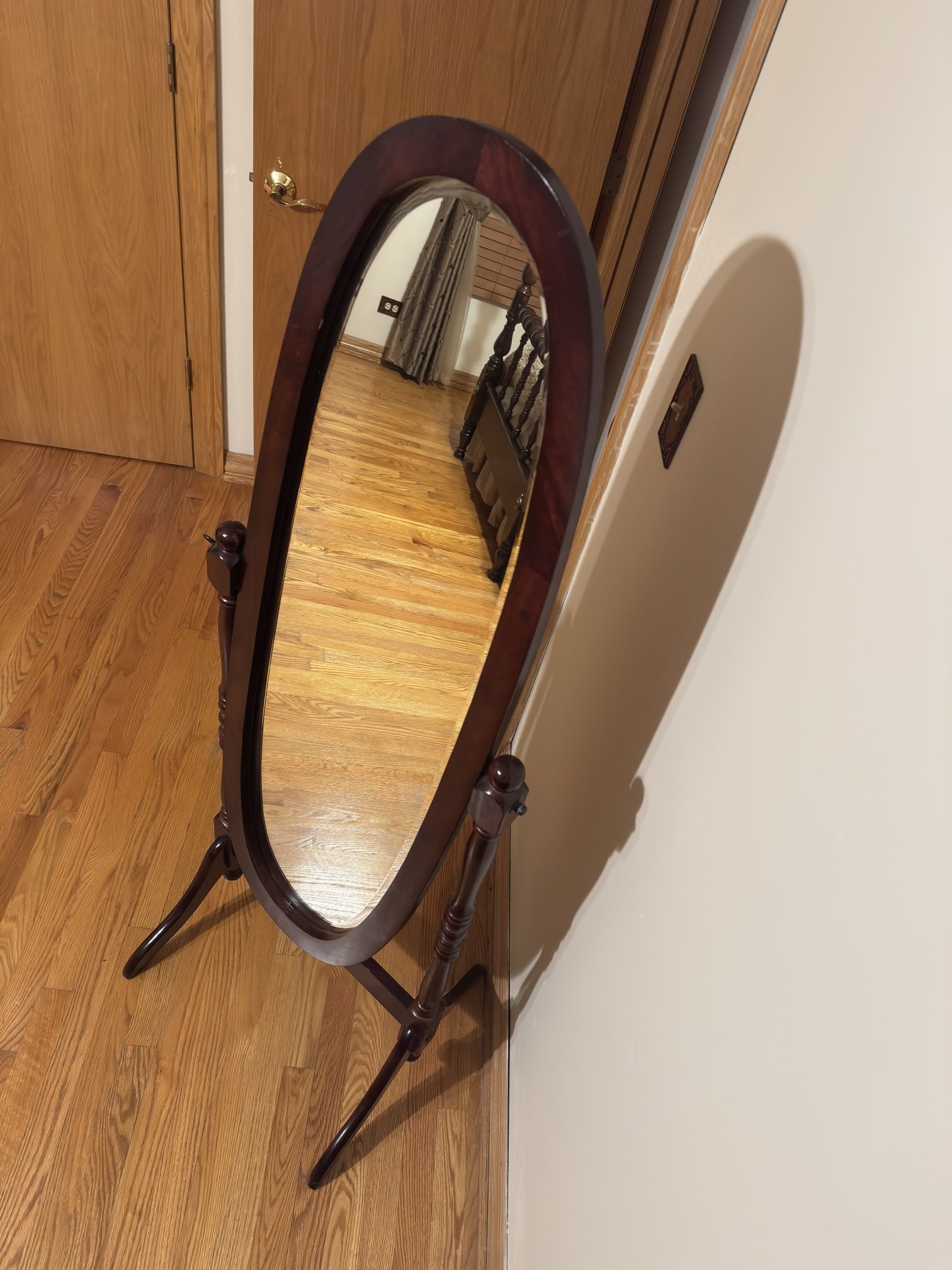 Full Length Dressing Mirror, Cherry Wood!