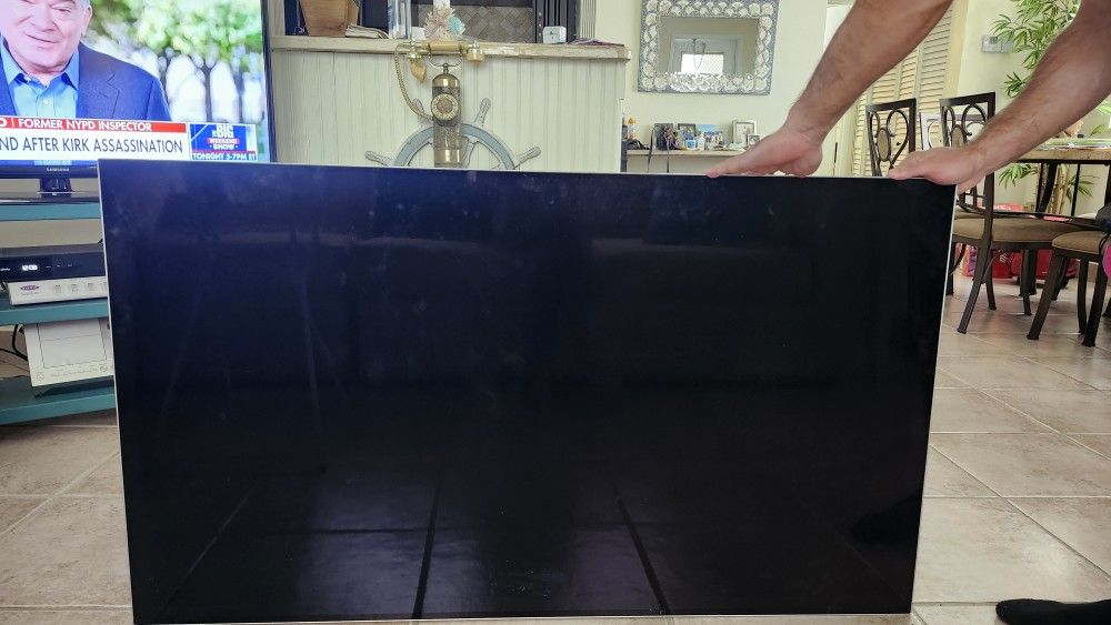 55 IN LG TV
