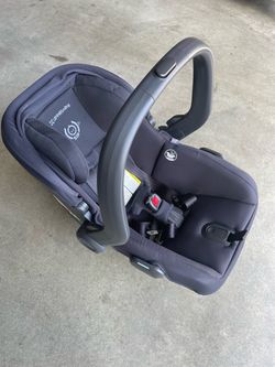 UPPAbaby Mesa V2 Car Seat