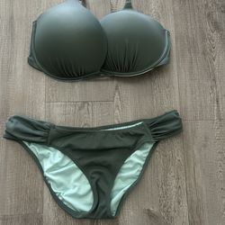 VICTORIAS SECRET BATHING SUIT SET