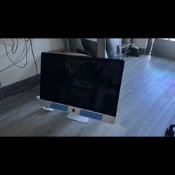  Apple iMac 27" Late 2015 CPU:Intel Quad Core i5 3.2 GHz Ram: 8 GB Storage: 1 TB HDD Graphic: AMD Radeon R9 M380 2 GB OS: Catalina 10.15