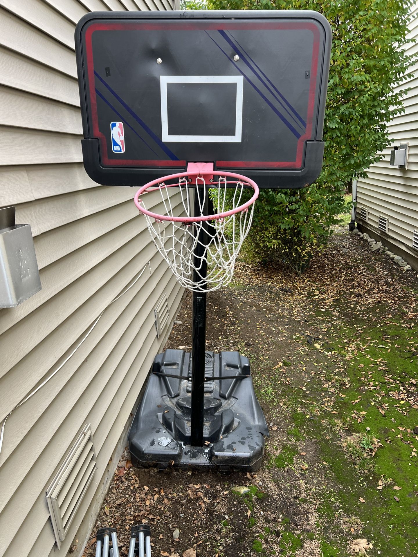 FREE - basketball Hoop