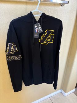 Brand New with tags NBA LOS ANGELES LAKERS CLASSIC CHENILLE MEN'S PULLOVER HOODIE