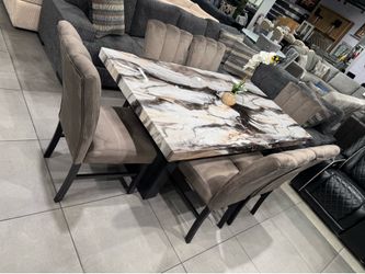 Beautiful Dining Set With Faux Marble Top 🤎🔥