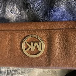 Michael Kors’s wallet