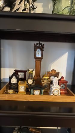 Miniature Decorative Clock Collection – 10+ Pieces