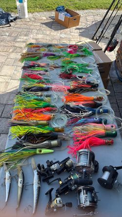 Hundreds Of Rigged And Unrigged Trolling Lures