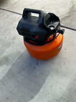 Best Seller Shop RIDGID 6 Gal. 150 PSI Portable Electric Oil-Free Jobsite Pancake Air Compressor with Dual Pressure Gauges and 2-Quick Couplers Questi
