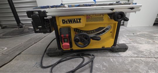 DeWalt Portable Table Saw