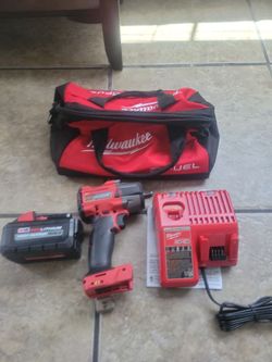BRAND NEW MILWAUKEE 2962-21  M18 FUEL 18V MID-TORQUE IMPACT WRENCH SET