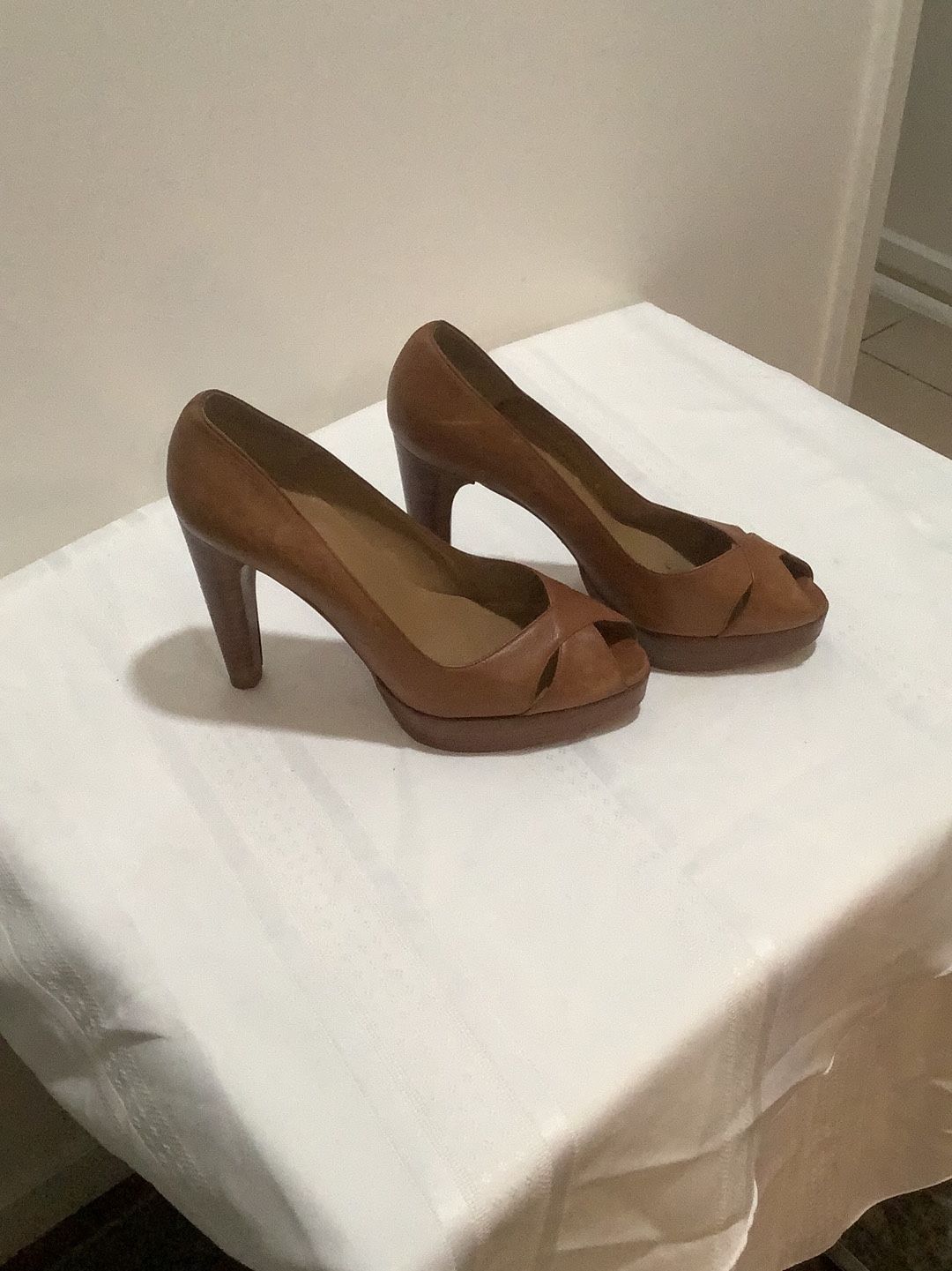 Stuart Weitzman Camel Brown Leather Platform Heel