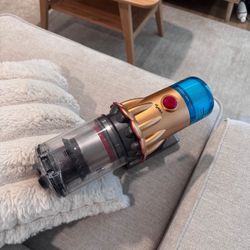 Dyson V12 Vacuum