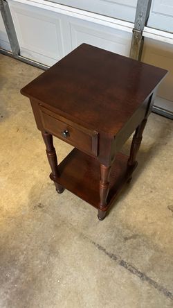BLACK TUFTED VANITY / COUNTER STOOL – LIKE NEW – $65